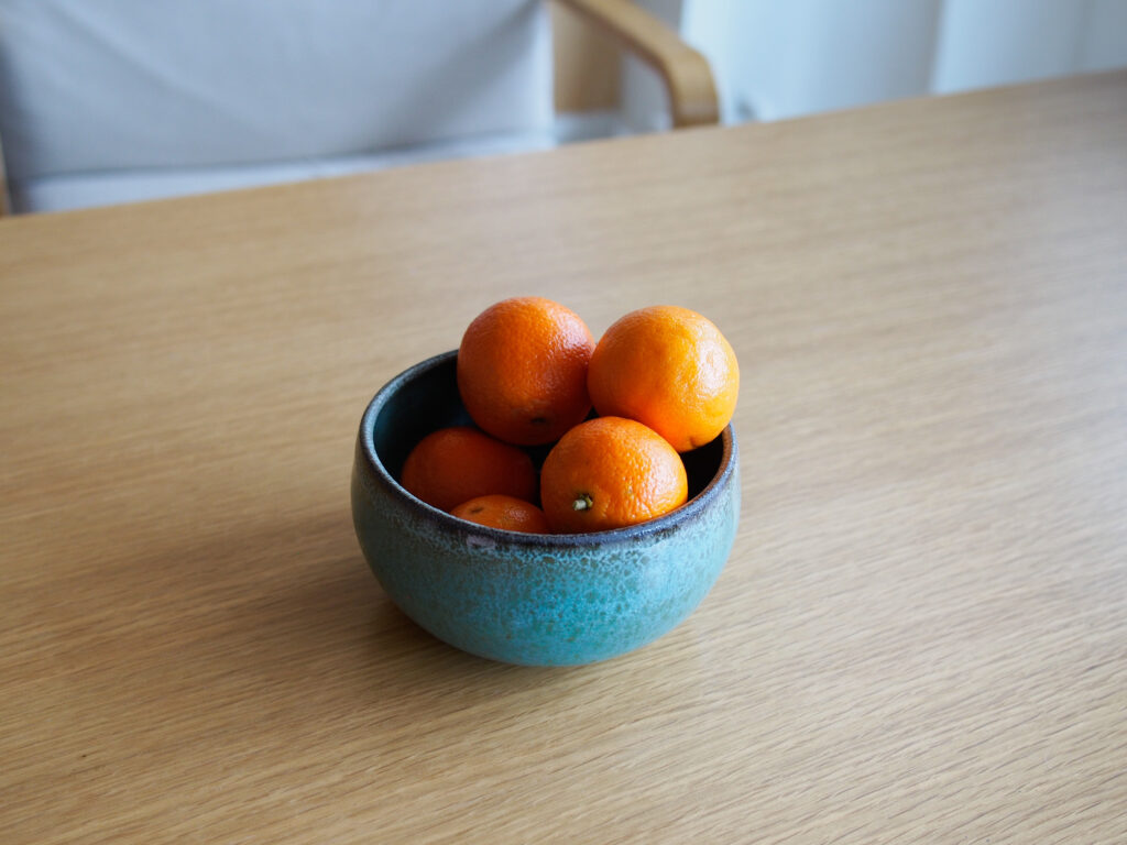 Bowl with clementines